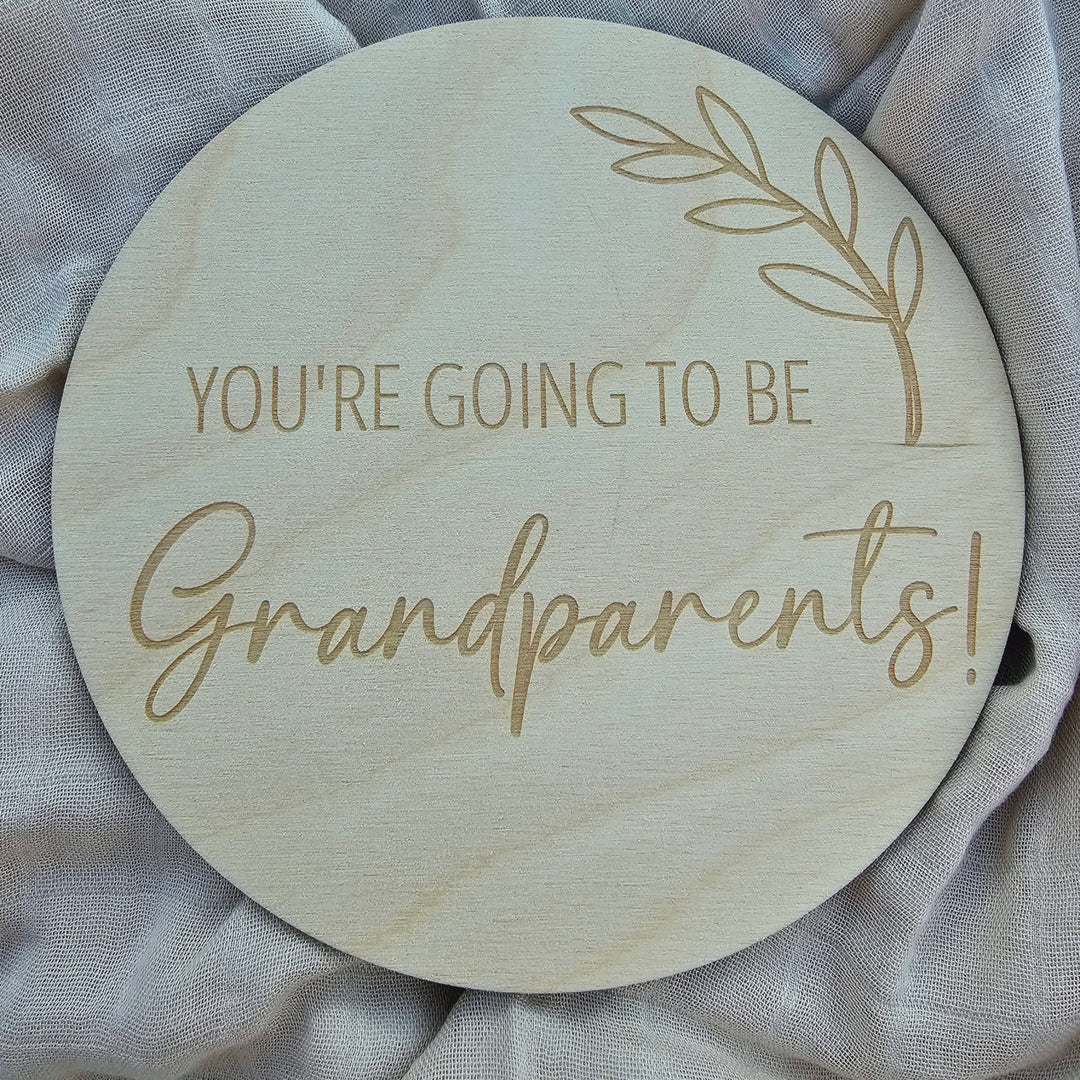 Assorted Family Announcement Plaques 10Cm Round / Youre Going To Be - Grandparents