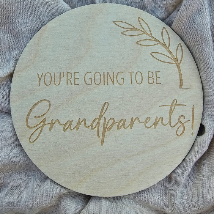 Assorted Family Announcement Plaques 10Cm Round / Youre Going To Be - Grandparents