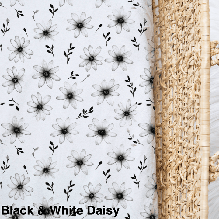Bamboo Jersey Fitted Bassinet/ Change Mat Cover - Assorted Black & White Daisy Wraps