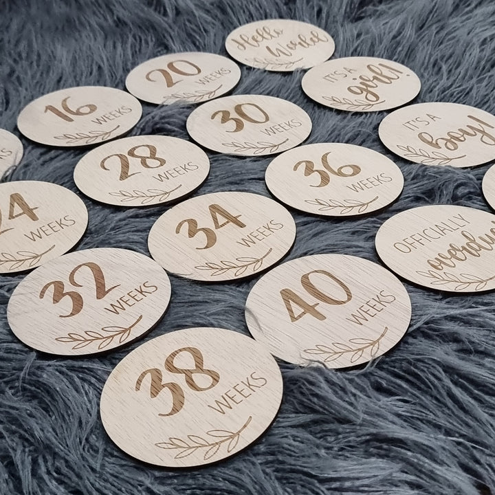 Engraved Pregnancy Milestone Discs