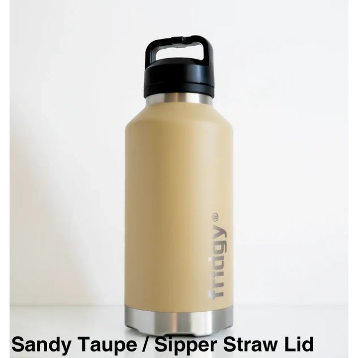 Fridgy 1.9L Insulated Bottle Sandy Taupe / Sipper Straw Lid