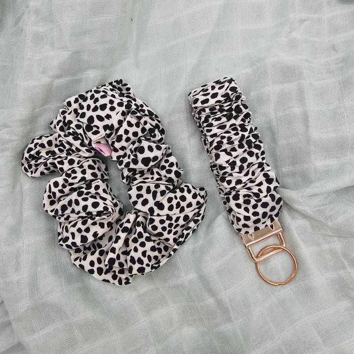 Key Wristlet & Hair Scrunchie Leopard