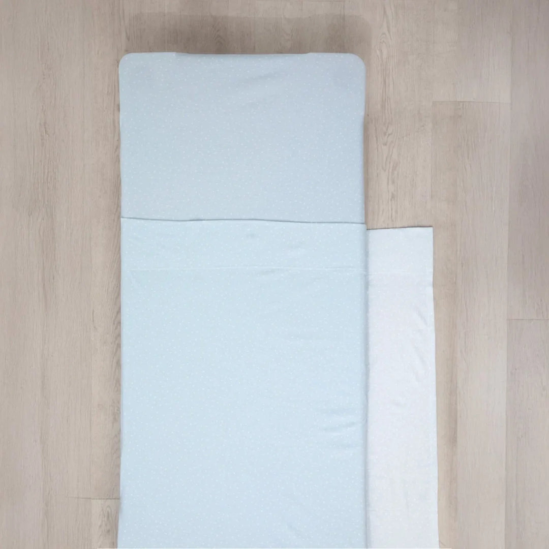 Living Textiles Stacking Daycare Bed Sheet Set Blue Dots